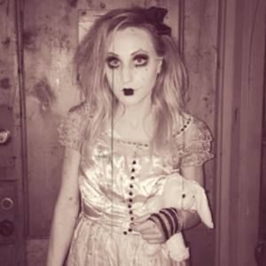 Meet your Posher, April